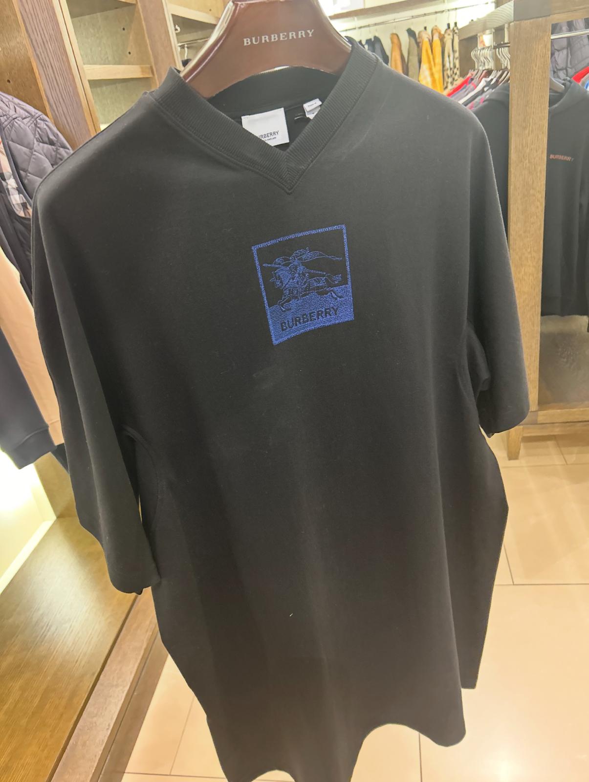 Burberry Black V-Neck T-Shirt Dress – Blue Knight Patch