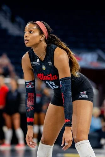 Professional Volleyball Player - Kalyse