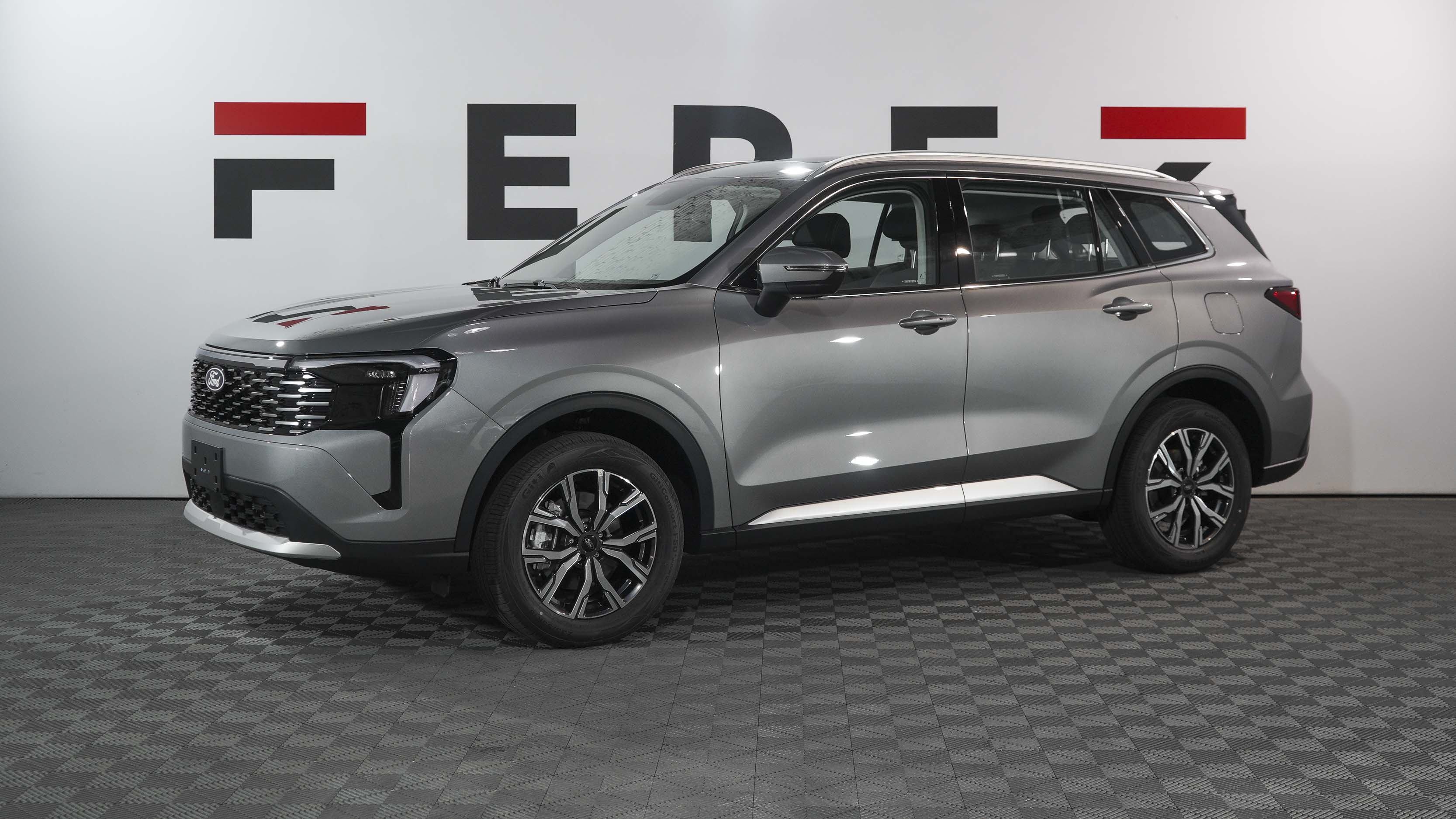 Slide attBn5R76HybDvgpO