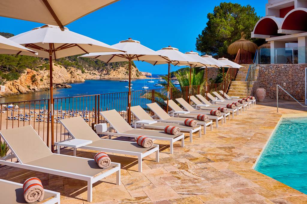 IBZ_71892_Cala_San_Miguel_Hotel_Ibiza_Curio_Collection_by_Hilton_0724_08.jpg