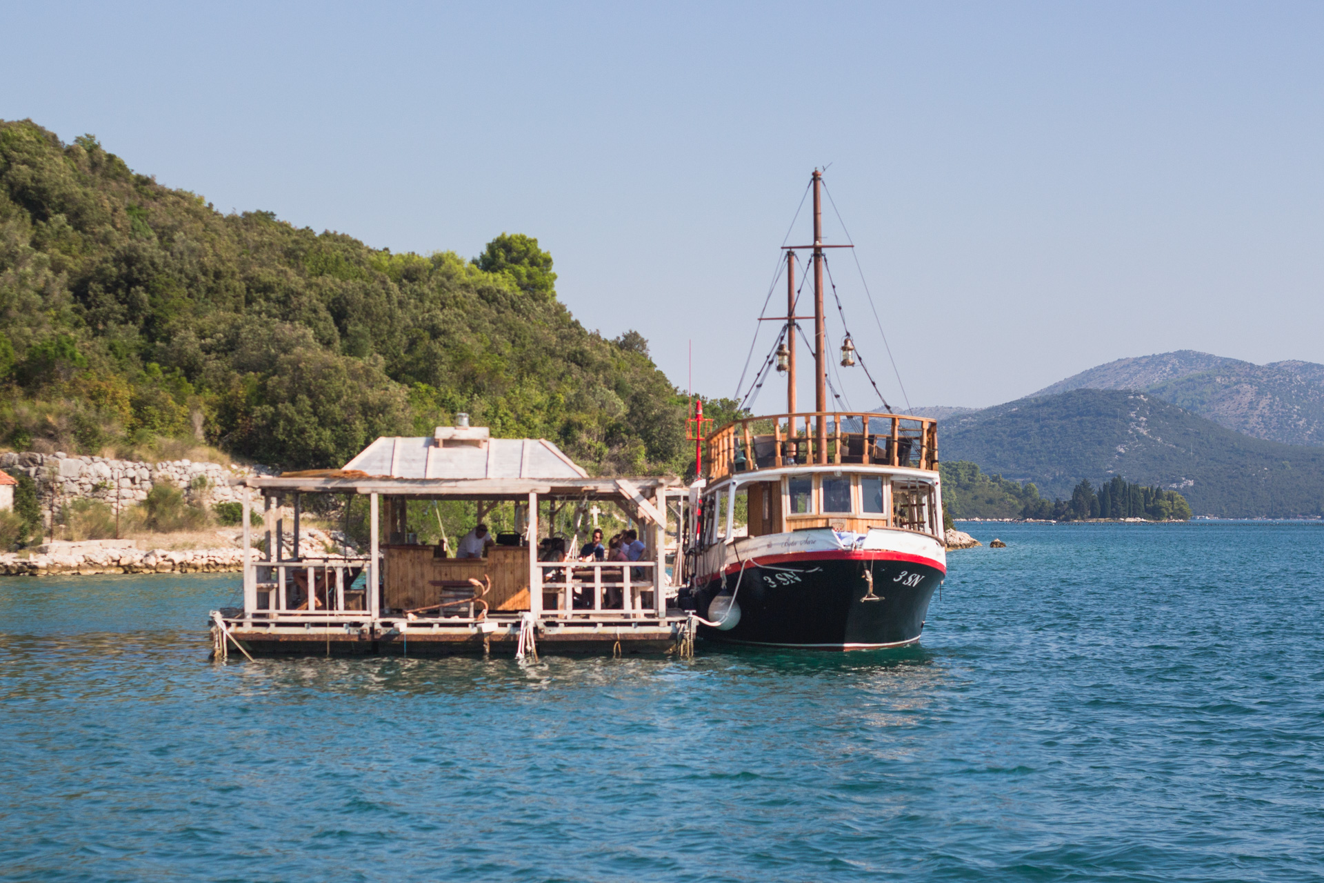 Dubrovnik - Ston Oyster tasting on the oyster farm with lunch
