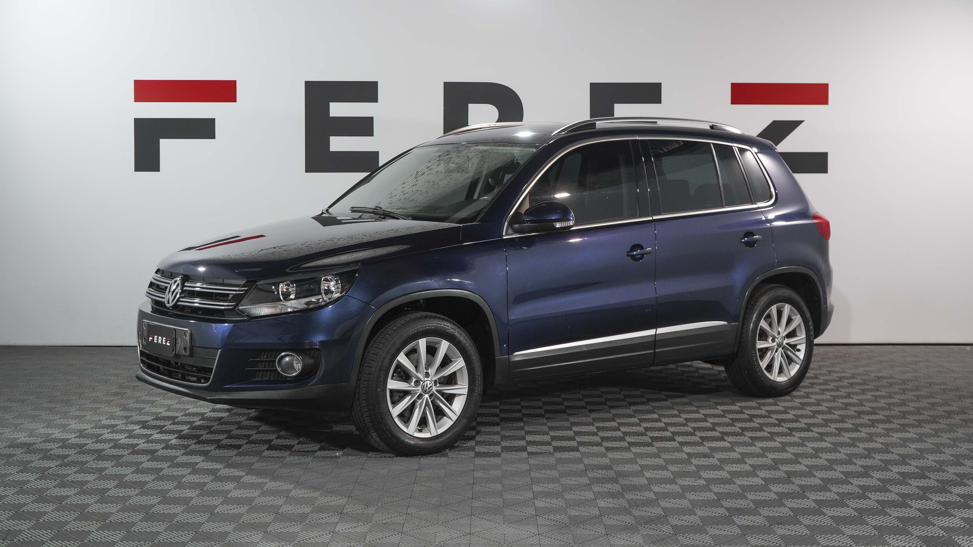 volkswagen Tiguan 2.0 TSI MOTION MT