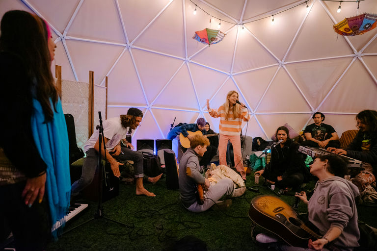 033. UW-23-@stefman_-08126-(Attendees, Friday, Umbrellavation Oasis).jpg