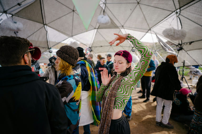 130. UW-23-@stefman_-09247-(Camp Found It, Crowd, Gar Gar, Sunday).jpg