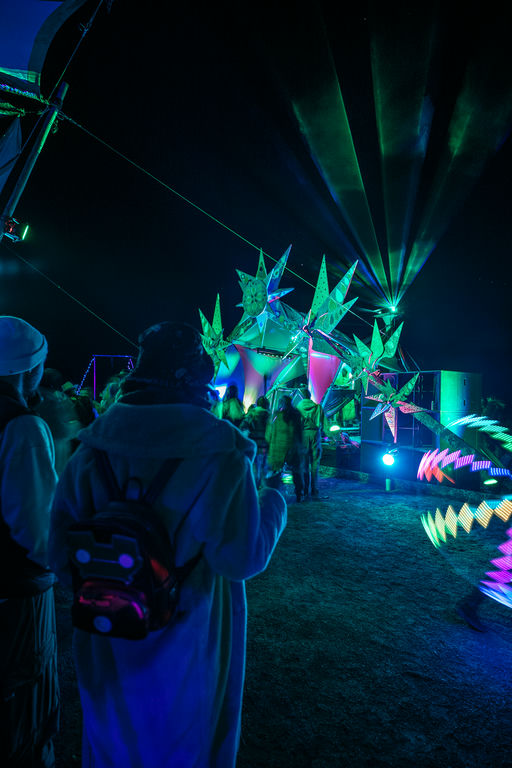 197. UW-23-@stefman_-00506-(Crowd, Long Exposure, Reacola, Sunday, Umbrella Stage).jpg