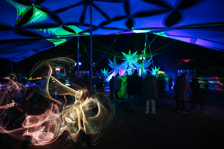 195. UW-23-@stefman_--(Crowd, Long Exposure, Reacola, Sunday, Umbrella Stage).jpg