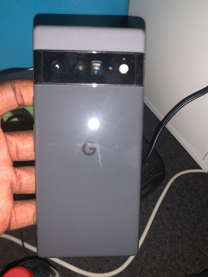 Google Pixel 6 Pro Neuf mais écran cassé 