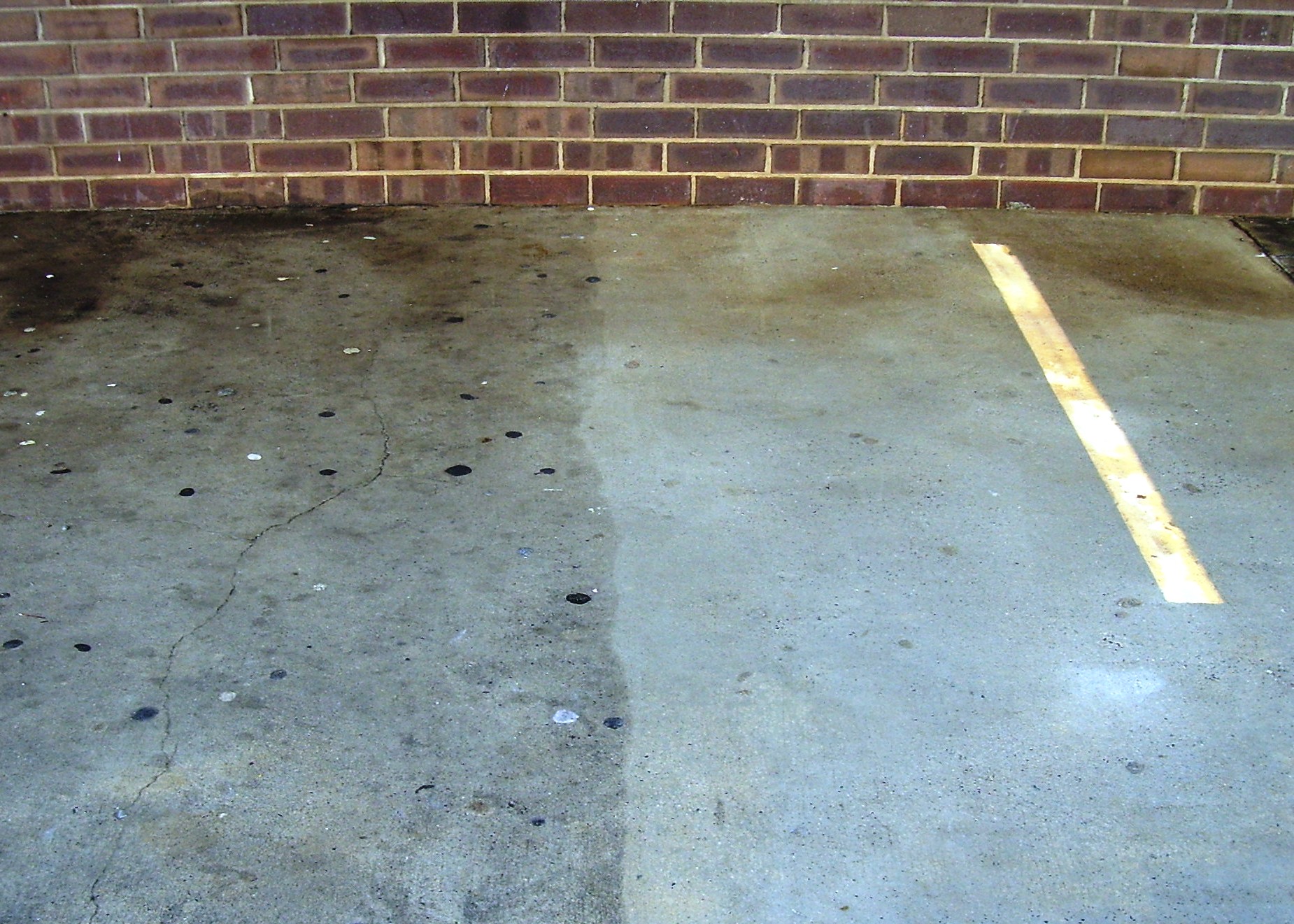 Gum & Debris Pressure Washing