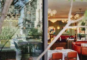 Travel with AI: Catalonia, a highlighted gastronomic destination, and Madrid, a key business hub.