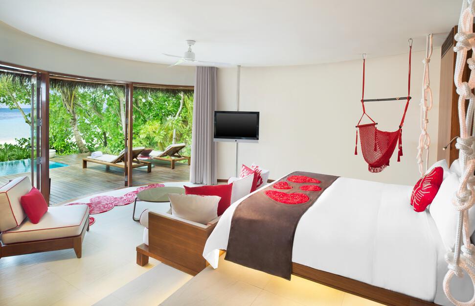 W-Maldives-Retreat-Spa-5.jpg