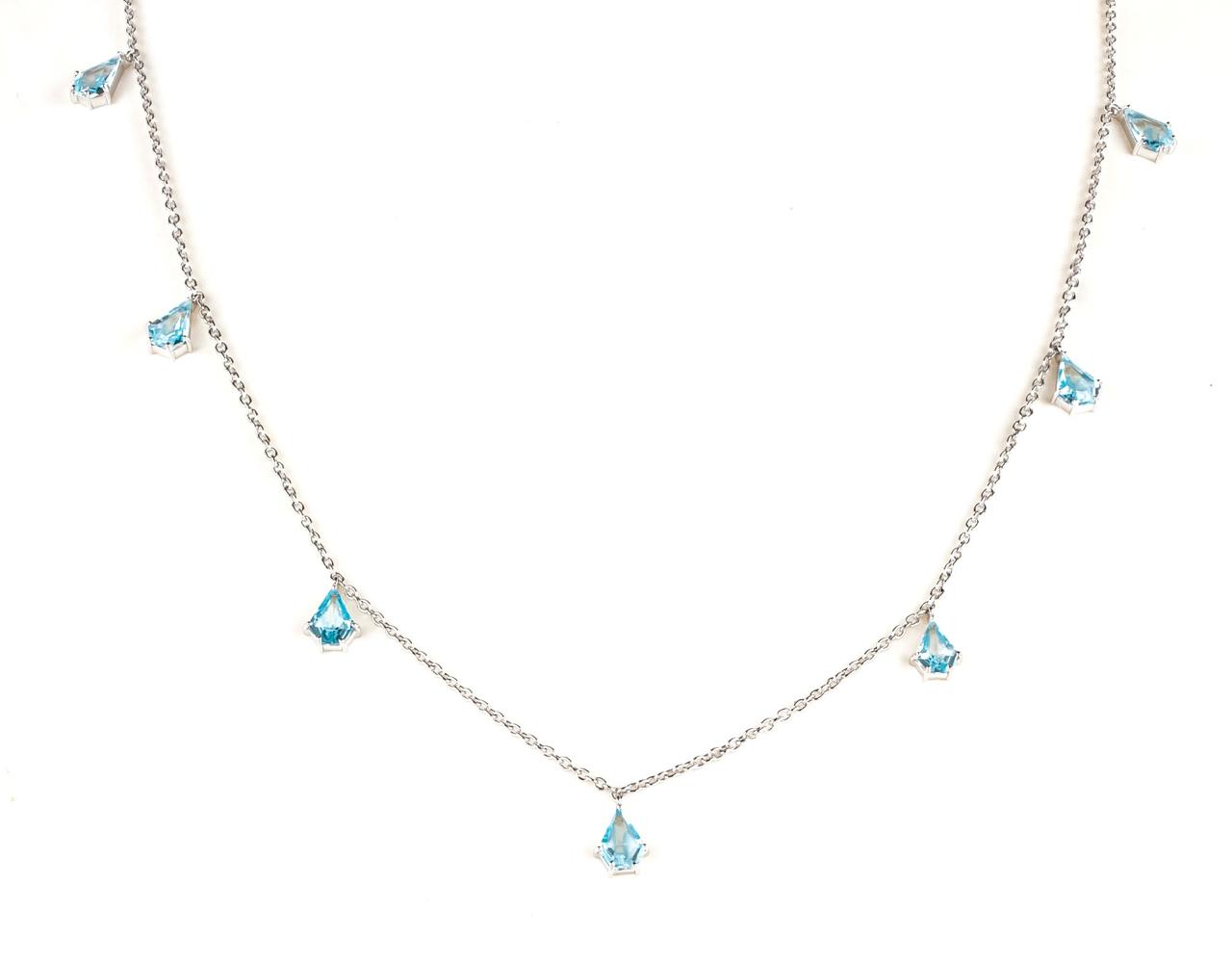 DELICATE KITE SHAPED AQUAMARINE NECKLACE