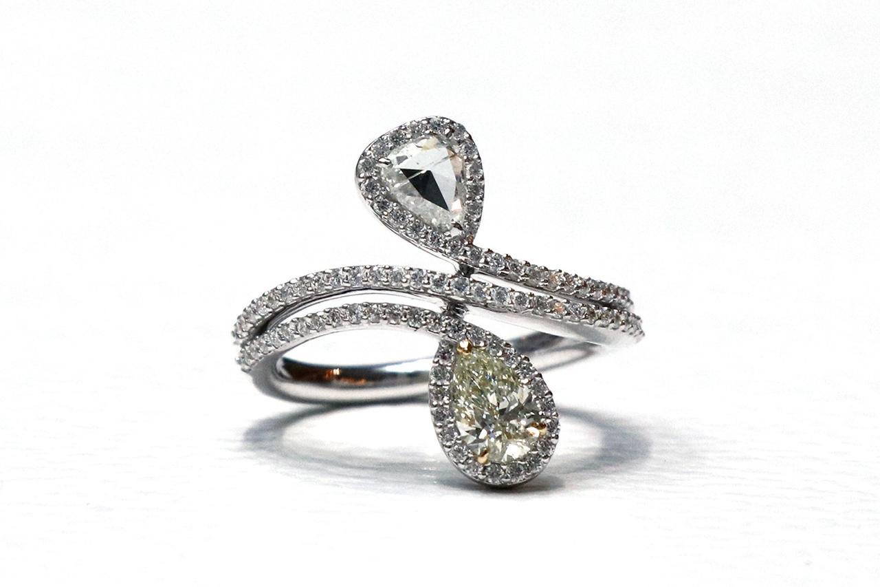 PALE YELLOW DIAMOND & WHITE DIAMOND COCKTAIL RING