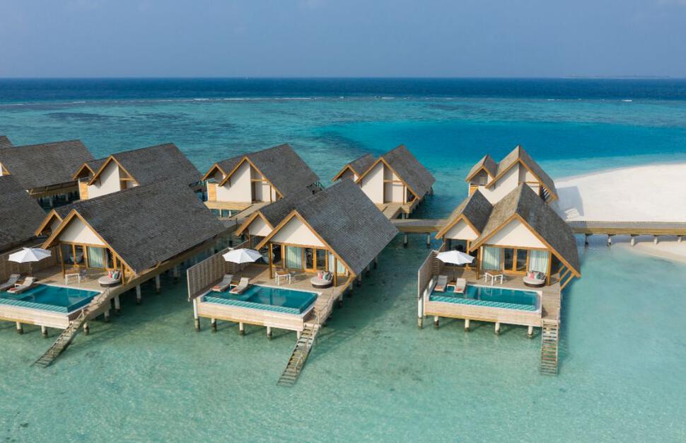 Emerald-Faarufushi-Resort-Spa-Hotel-22.jpg