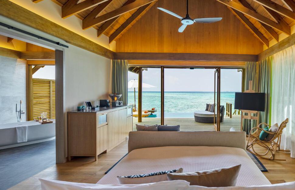 Emerald-Faarufushi-Resort-Spa-Hotel-21.jpg