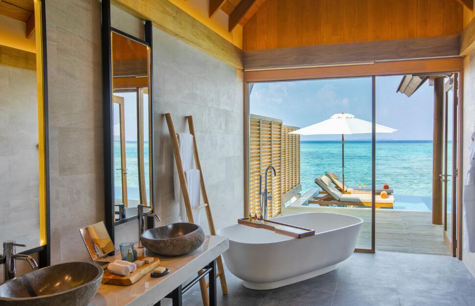 Emerald-Faarufushi-Resort-Spa-Hotel-20.jpg