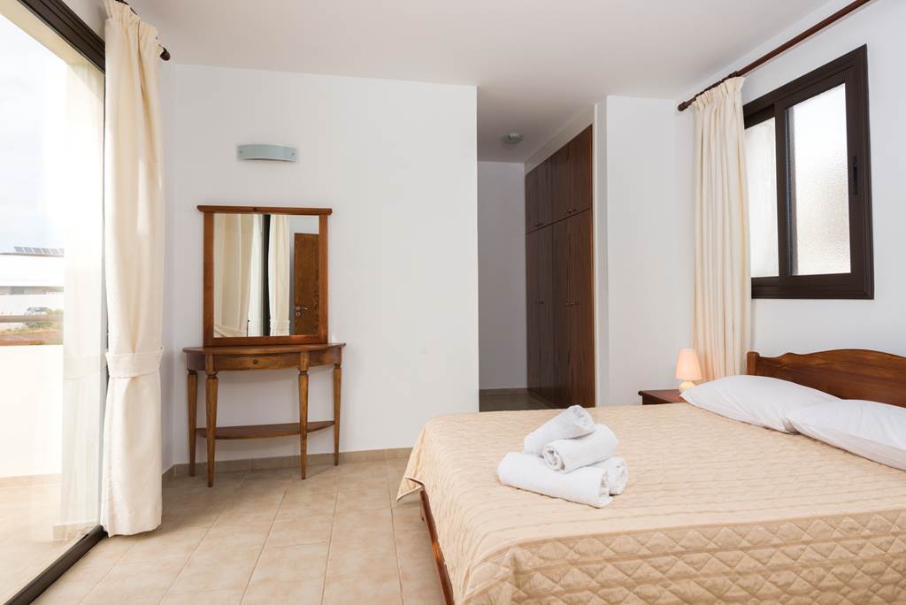 PFO_75644_Aura_Holiday_Villas_3Bed_SV_0417_07.jpg