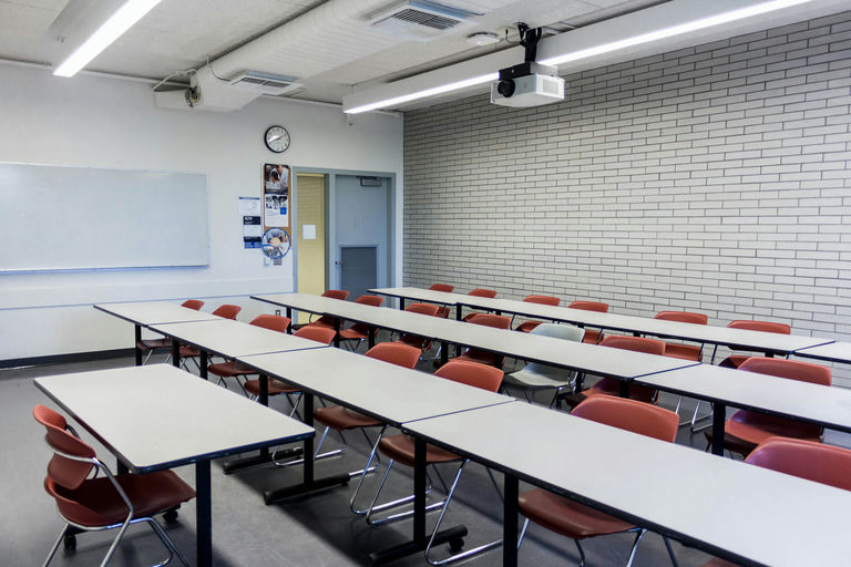 BUCH B219 - Image Gallery 1