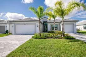 Valencia Walk at Riverland