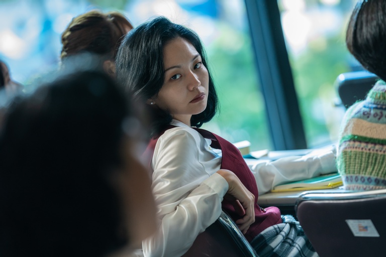 © 2021 LOTTE ENTERTAINMENT & THE LAMP All Rights Reserved