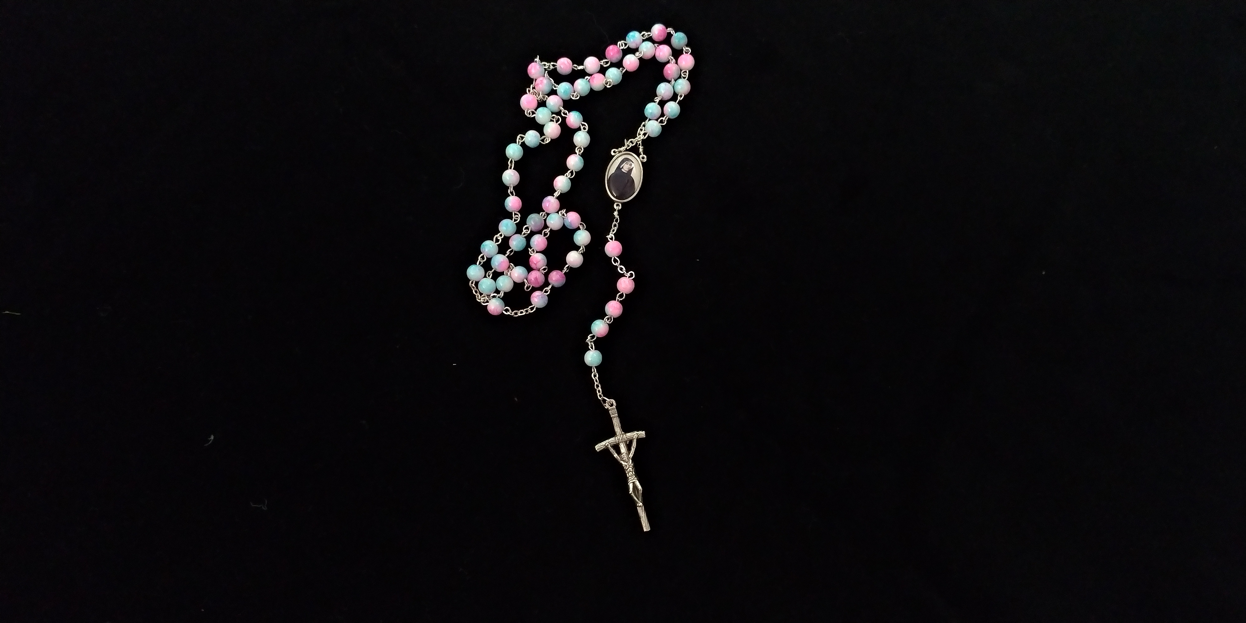 Corona Pietra dura, Cristallo, Legno anche di ulivo, Missionaria, Plastica