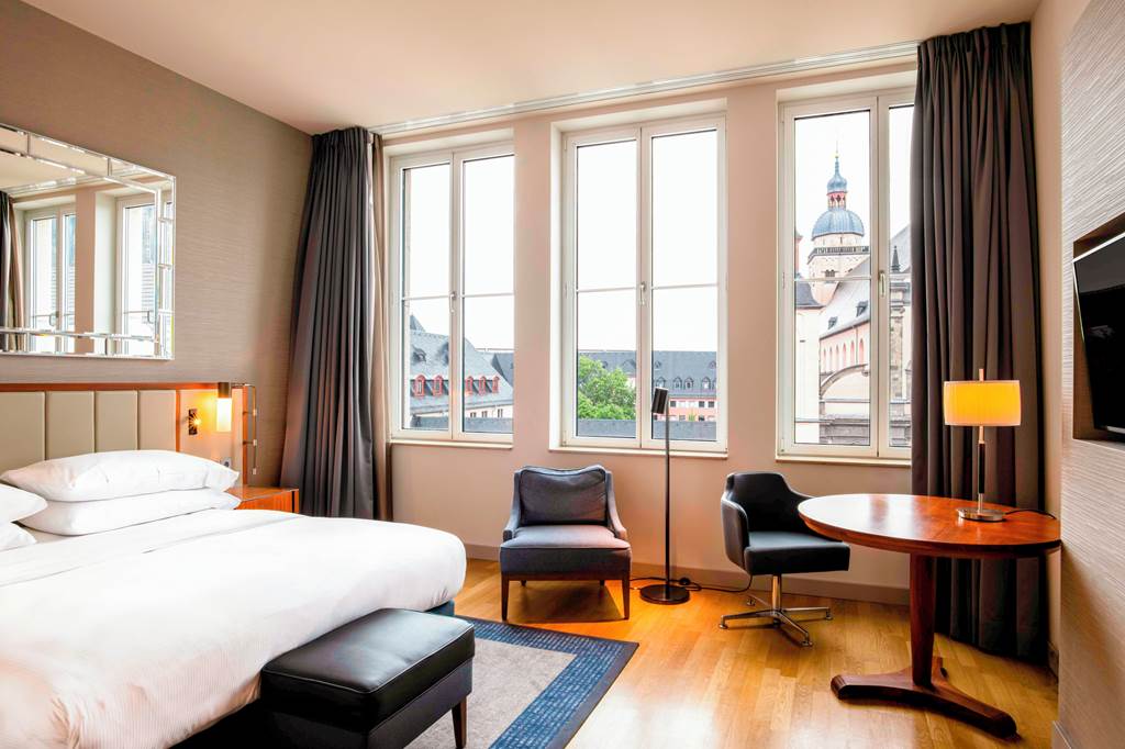 CGN_72997_Hilton_Cologne_0223_03.jpg