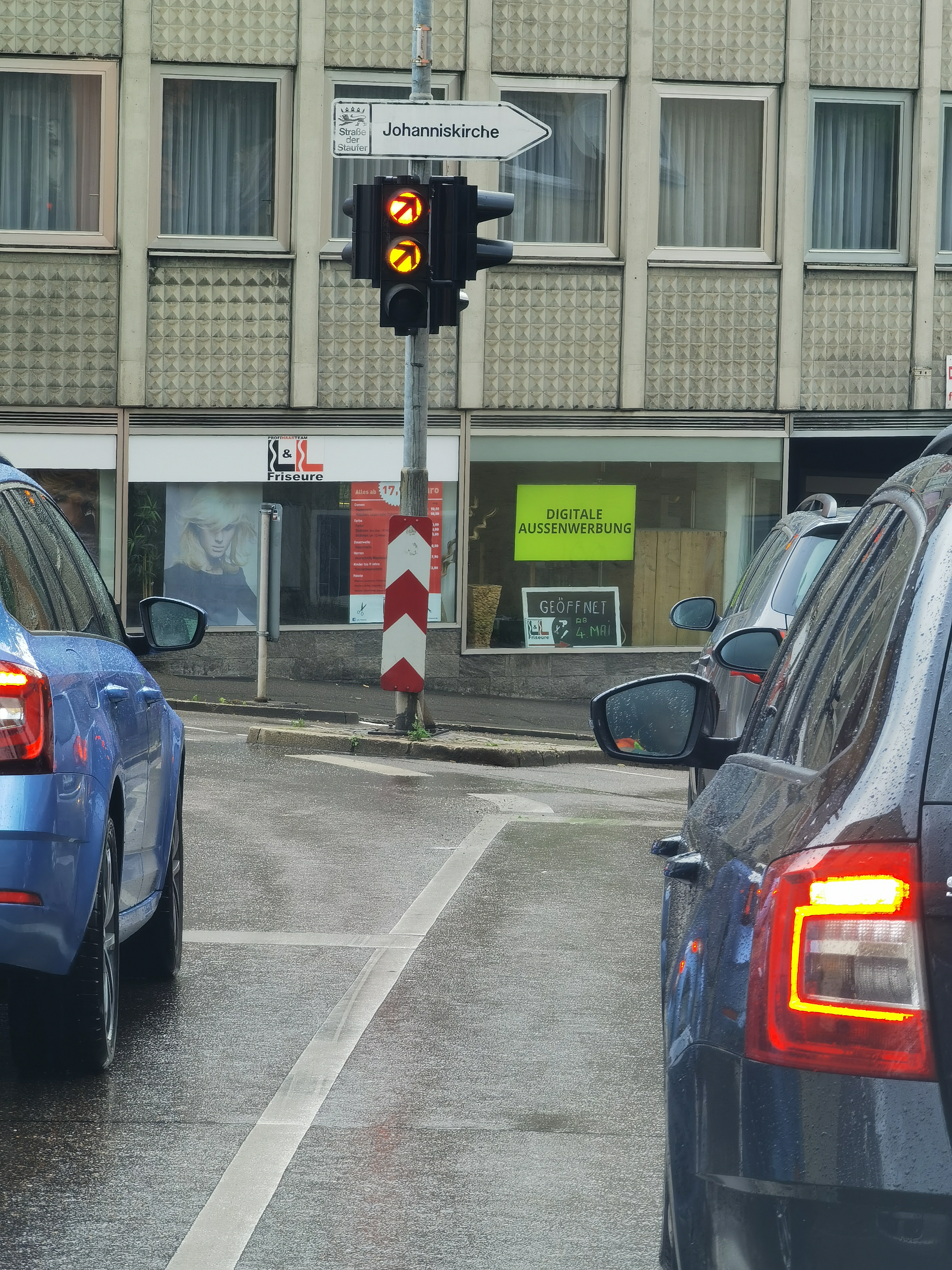 Schaufenster L&L Friseur - Bild 1