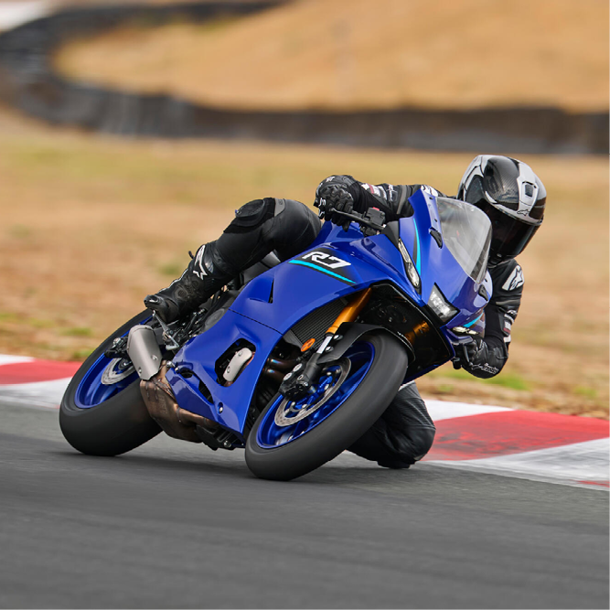 Yamaha R7