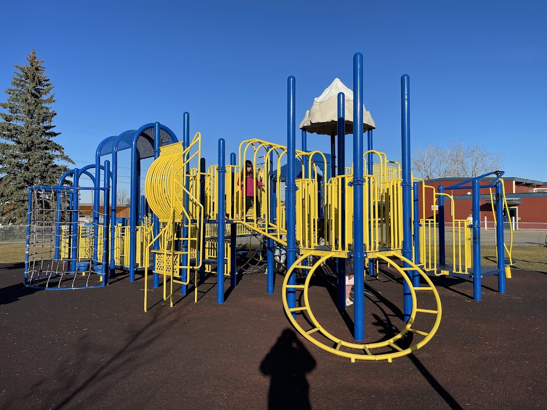 Hemlock Cr SW & Spruce Dr SW