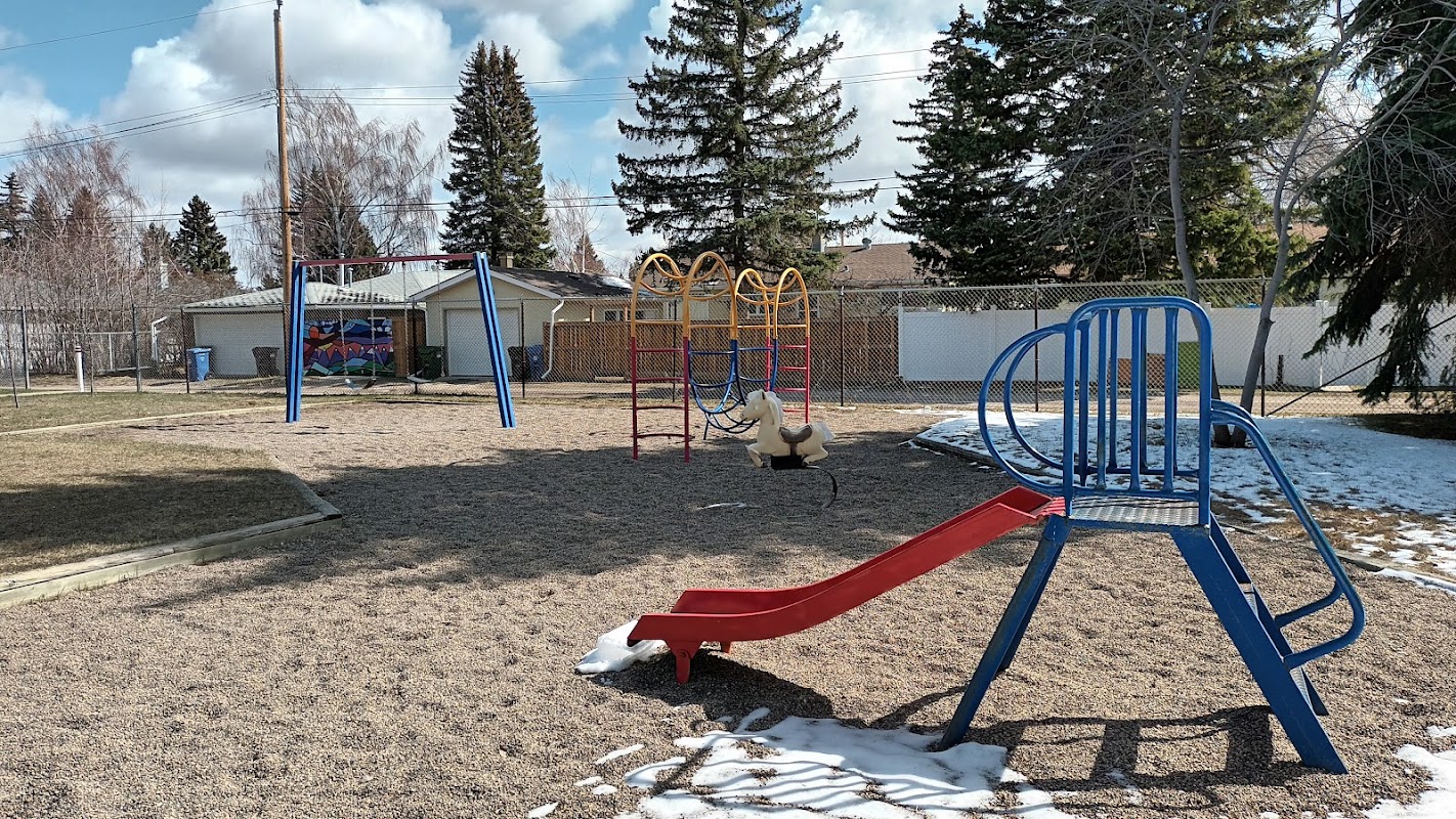 Playground, Kingsland