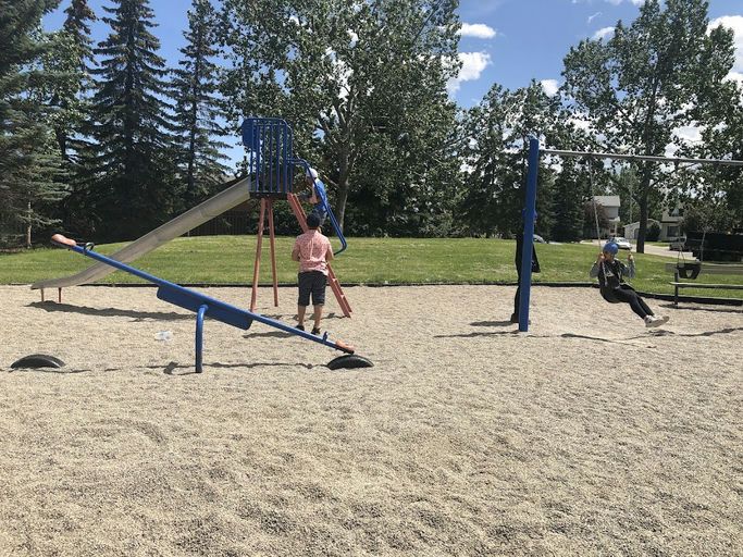 Castleridge Wy NE Playground