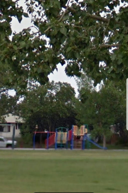 Huntington Gr NE Playground
