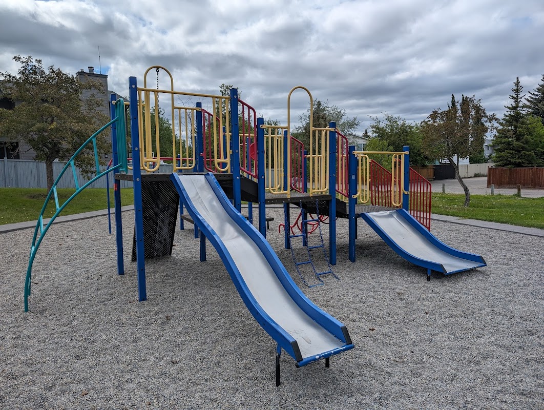 Riverwood Cr SE Playground