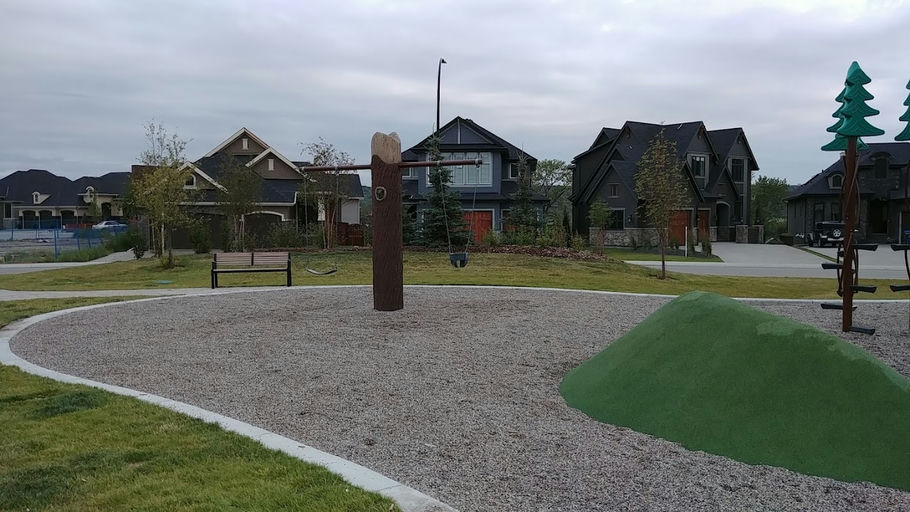 Cranbrook Ci SE & Cranbrook Ln SE