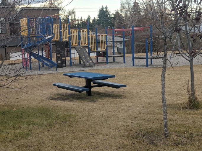 Playground, Banff Trail