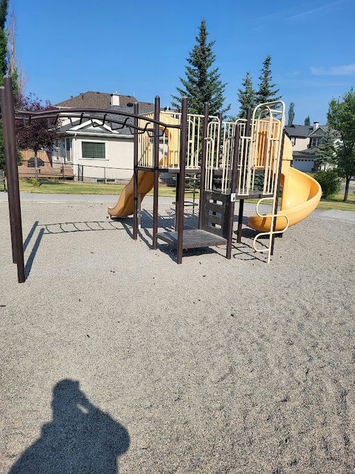 Everwillow Cl SW Playground