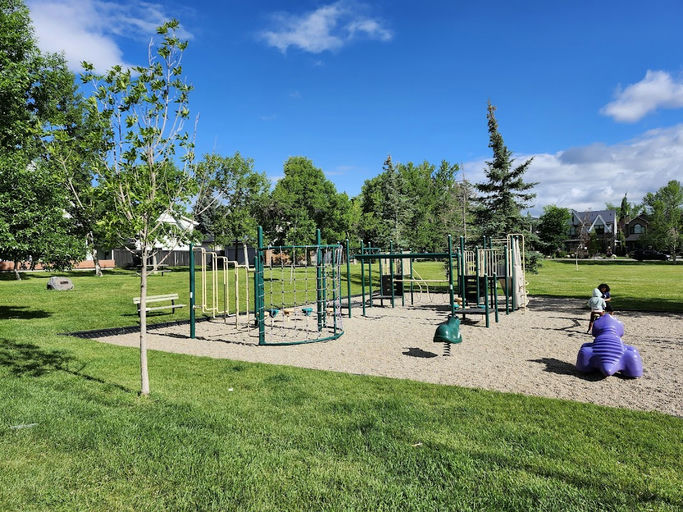 Playground, Altadore