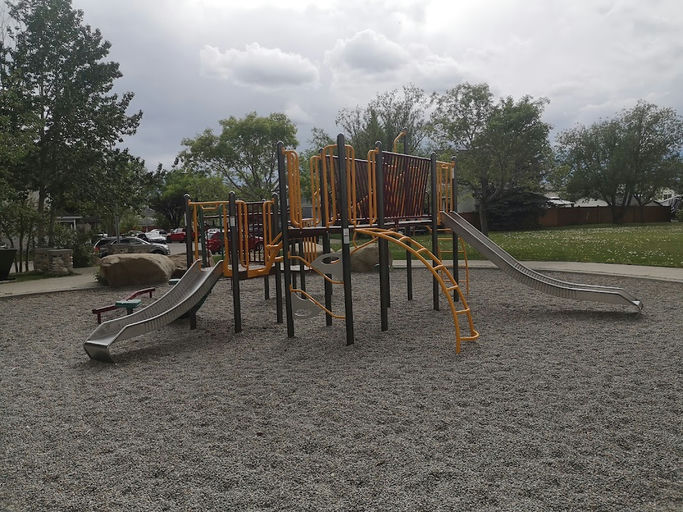 Mt Allan Ci SE Playground
