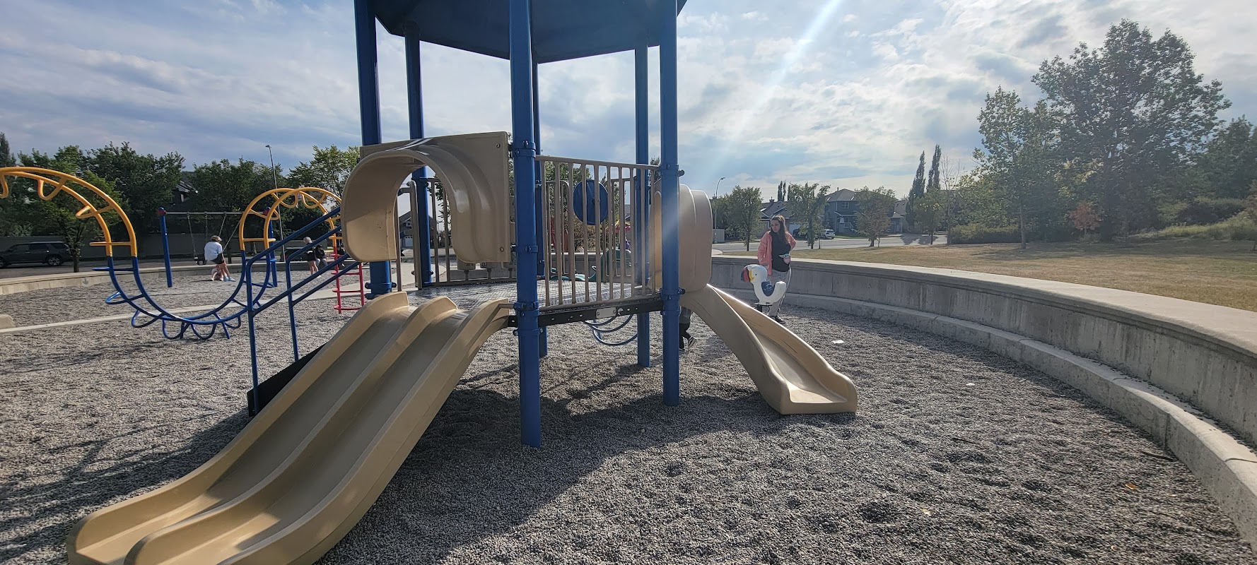 Royal Oak Cr NW & Royal Oak Wy NW