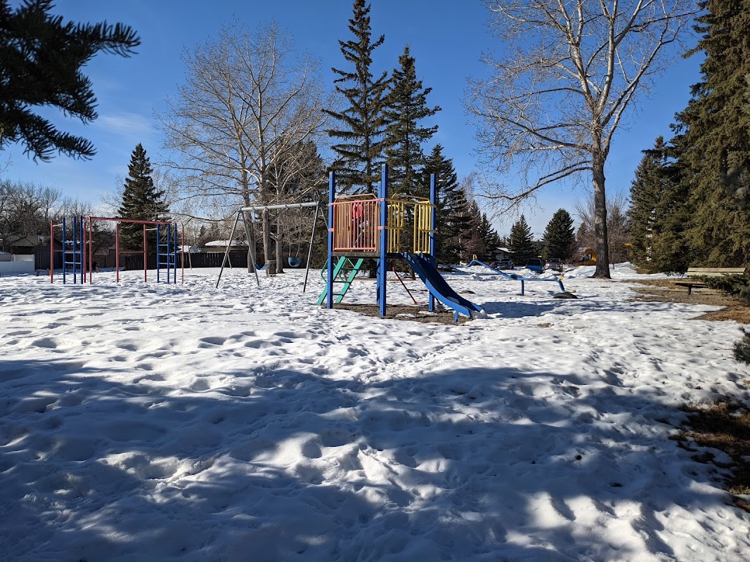 Range Pl NW Playground