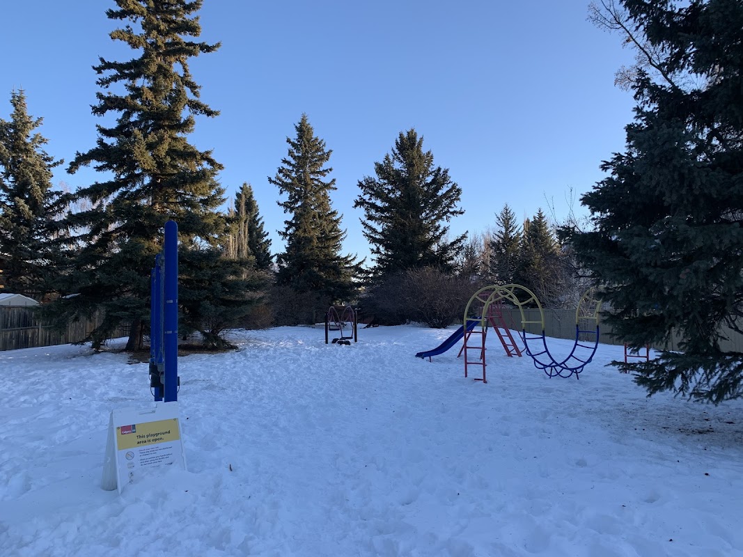 Woodglen Rd SW Playground