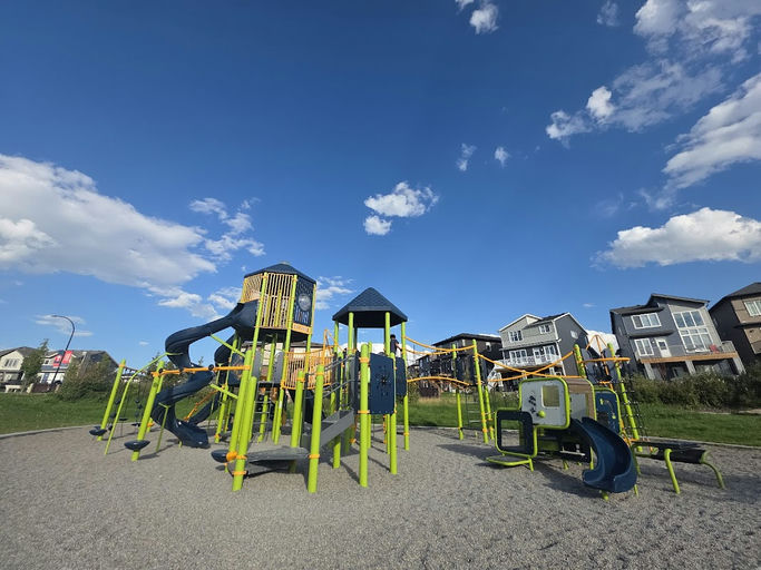 Carrington Bv NW & Carrington Rd NW