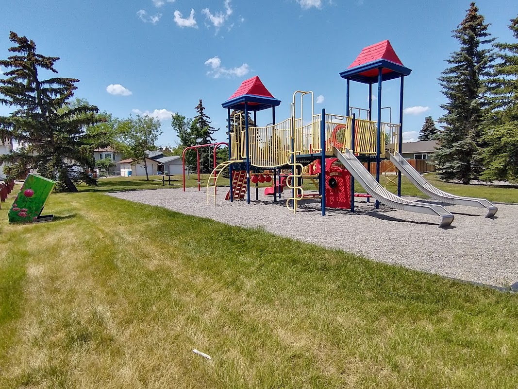 Riverbirch Pl SE & Riverbirch Rd SE