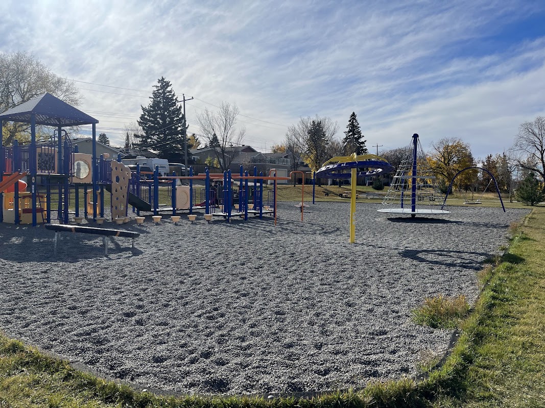 Flint Pl SE & Flint Rd SE