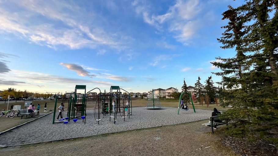 Coral Shores Dr NE & Coral Springs Bv NE