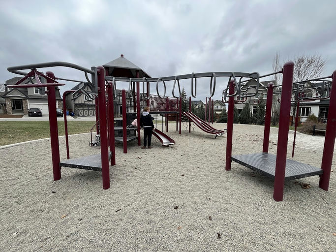 Playground, Mahogany