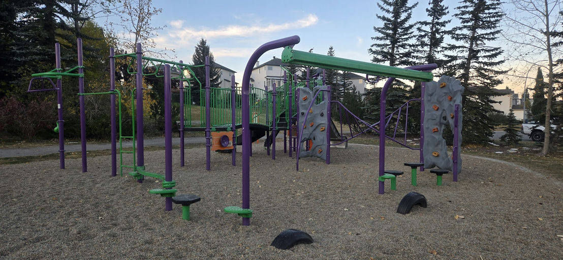 Arbour Crest Rd NW Playground
