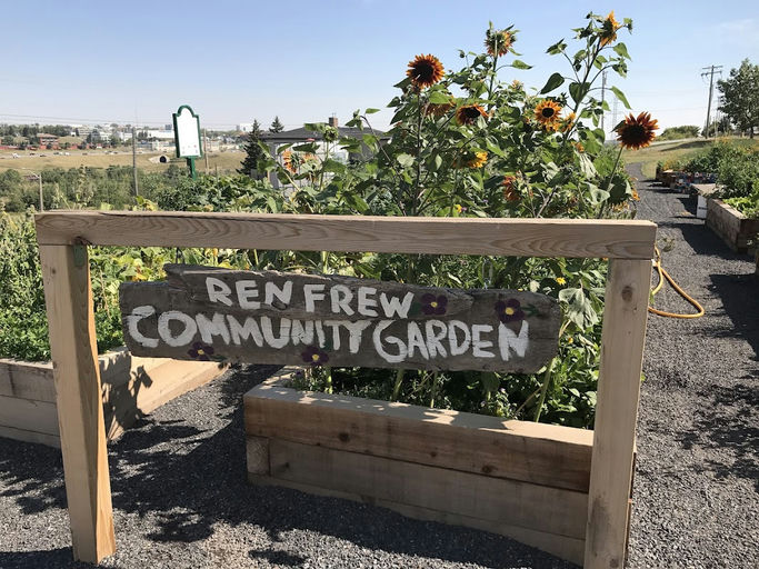 Cardell St NE Playground