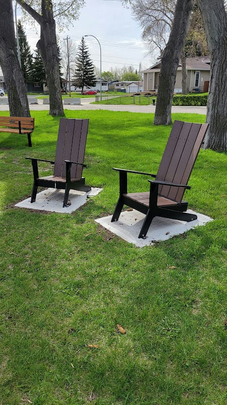 Addison Dr SE & Addison Pl SE