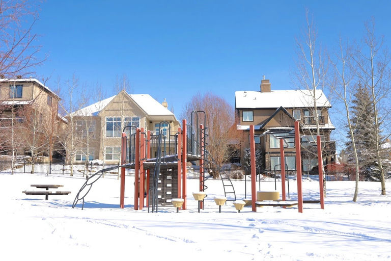 Tuscany Springs Bv NW Playground