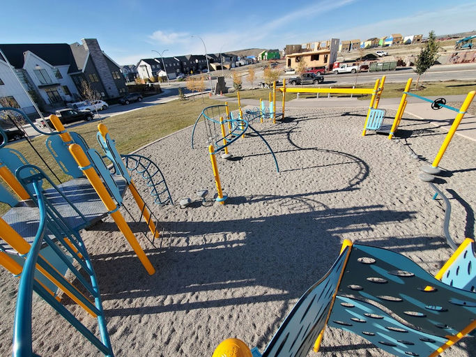 Walcrest Wy SE & Walcrest Bv SE